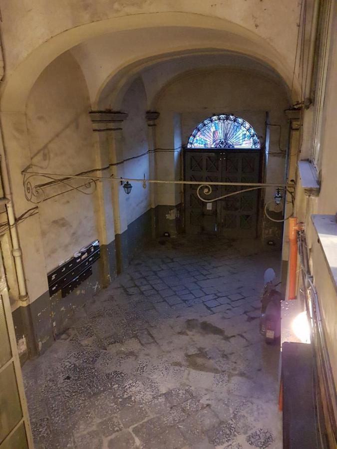 ホテル 61 Piazza Cavour ナポリ エクステリア 写真