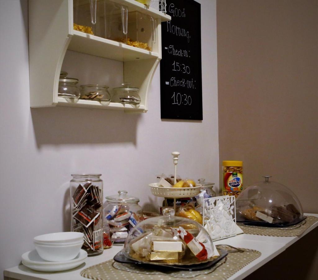 ホテル 61 Piazza Cavour ナポリ エクステリア 写真